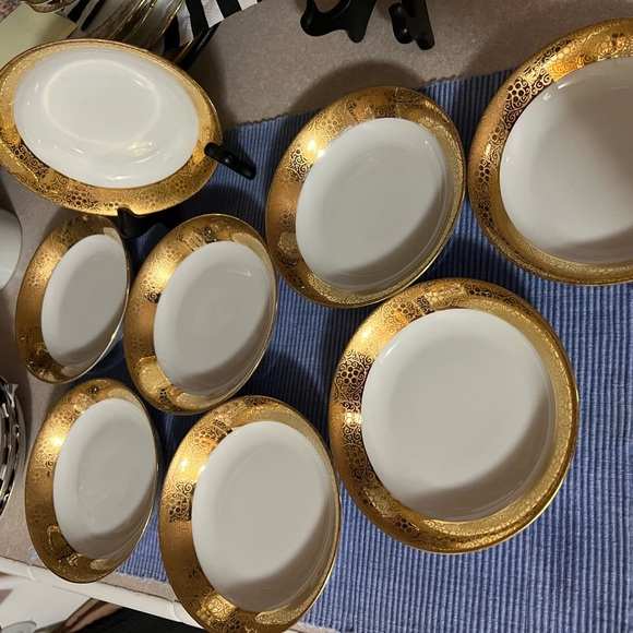 Vntg. Royal LB Bavaria single serving bowl. Signed warranted 18k gold. 5.4”x1.2” - Picture 7 of 14